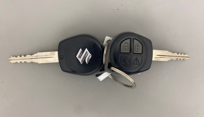 2021 Maruti Swift VXI, Petrol, Manual, 25,384 km, Key Close Up