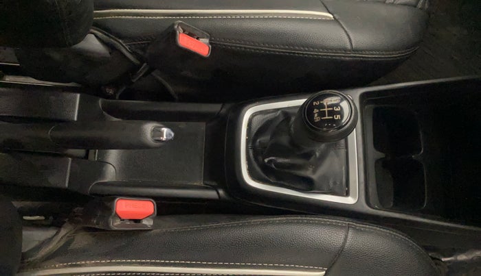 2021 Maruti Swift VXI, Petrol, Manual, 25,384 km, Gear Lever