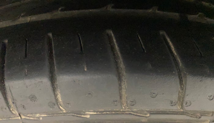 2022 KIA SELTOS HTX 1.5 PETROL, Petrol, Manual, 37,145 km, Left Front Tyre Tread