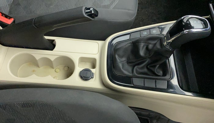 2022 Skoda SLAVIA AMBITION 1.0L TSI AT, Petrol, Automatic, 23,405 km, Gear Lever