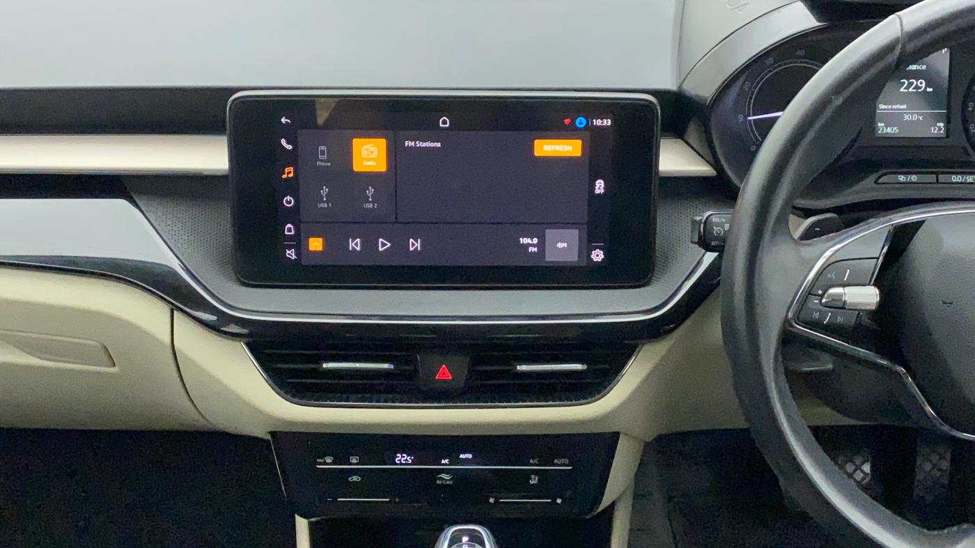 2022 Skoda SLAVIA AMBITION 1.0L TSI AT, Petrol, Automatic, 23,405 km, Air Conditioner