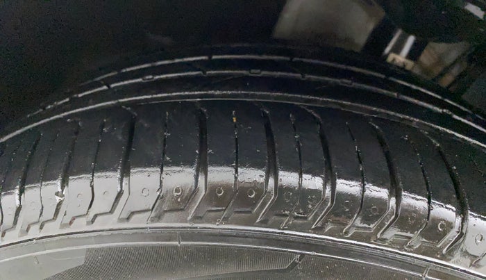 2022 Skoda SLAVIA AMBITION 1.0L TSI AT, Petrol, Automatic, 23,405 km, Left Front Tyre Tread