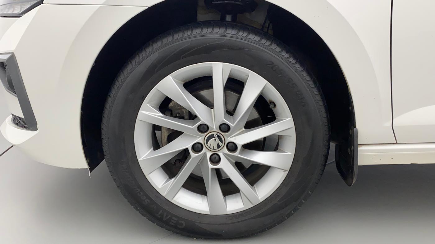 2022 Skoda SLAVIA AMBITION 1.0L TSI AT, Petrol, Automatic, 23,405 km, Left Front Wheel
