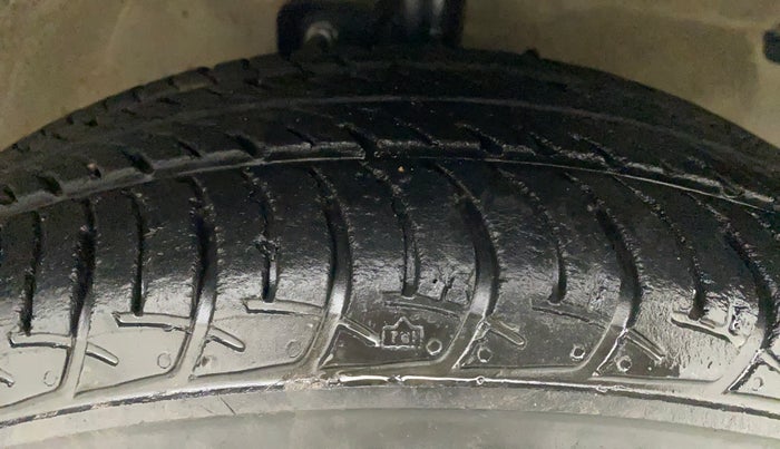 2017 Maruti Celerio VXI, Petrol, Manual, 1,18,591 km, Right Front Tyre Tread