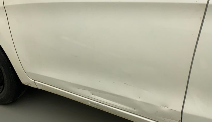2017 Maruti Celerio VXI, Petrol, Manual, 1,18,591 km, Front passenger door - Slightly dented