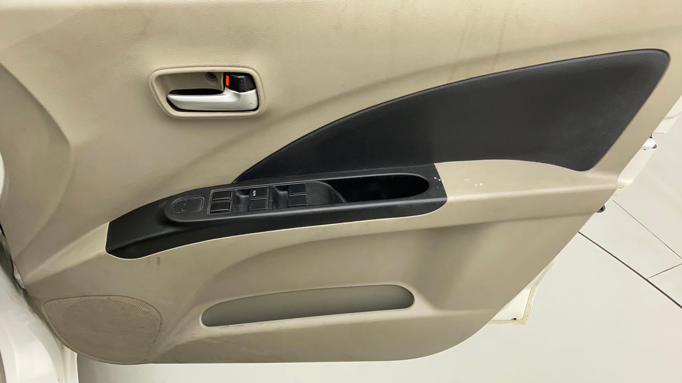 2017 Maruti Celerio VXI, Petrol, Manual, 1,18,591 km, Driver Side Door Panels Control