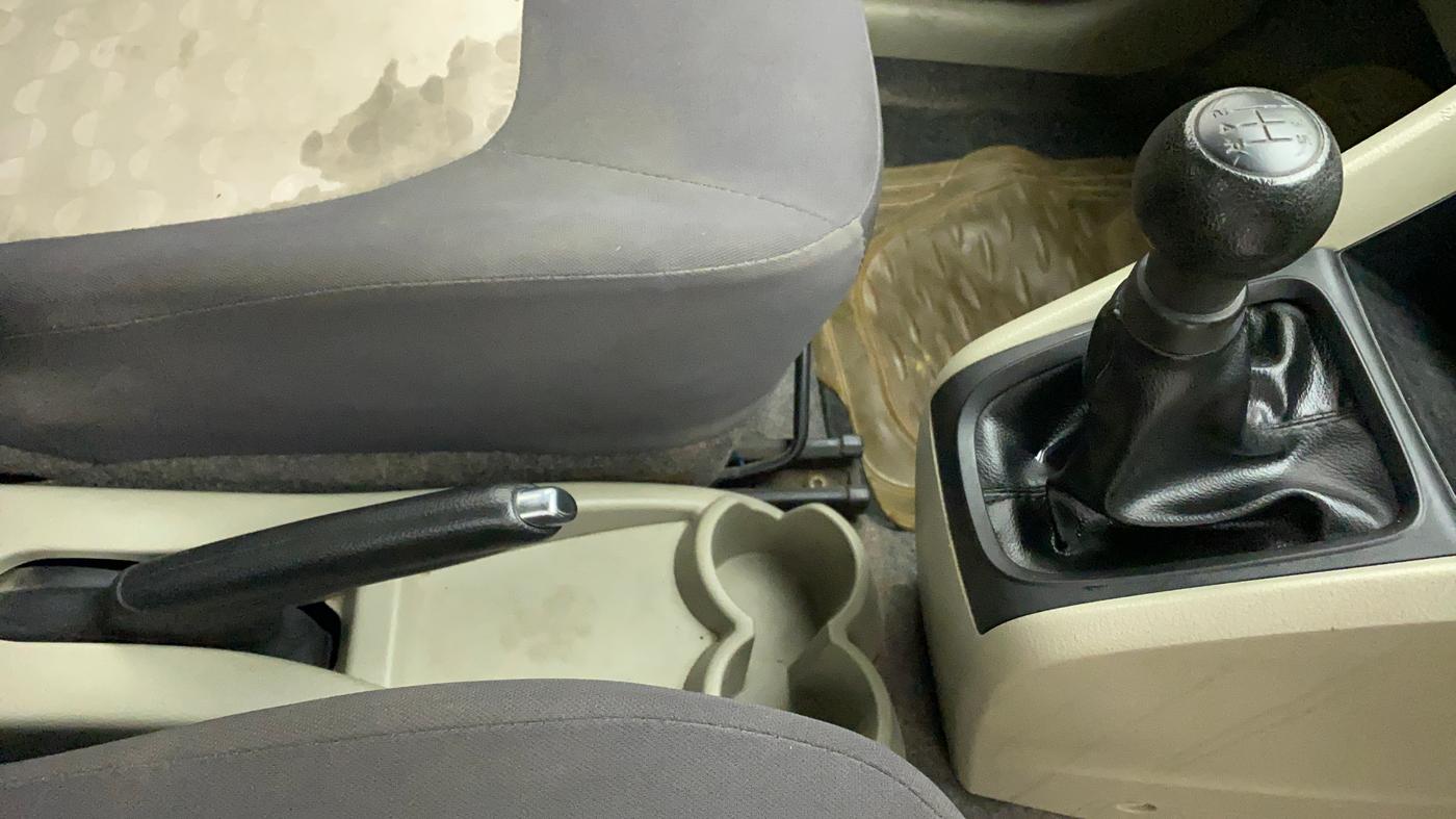 2017 Maruti Celerio VXI, Petrol, Manual, 1,18,591 km, Gear Lever