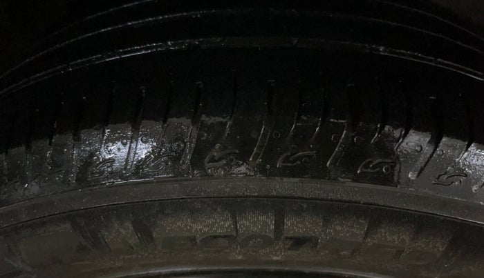 2023 Maruti BREZZA LXI S- CNG, CNG, Manual, 57,276 km, Right Rear Tyre Tread