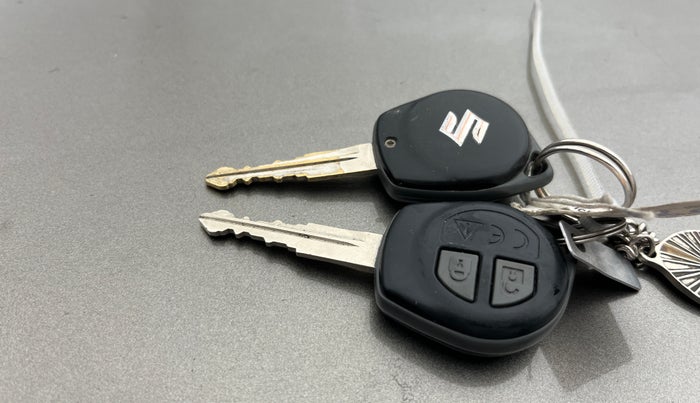 2018 Maruti Swift VXI, Petrol, Manual, 49,669 km, Key Close Up