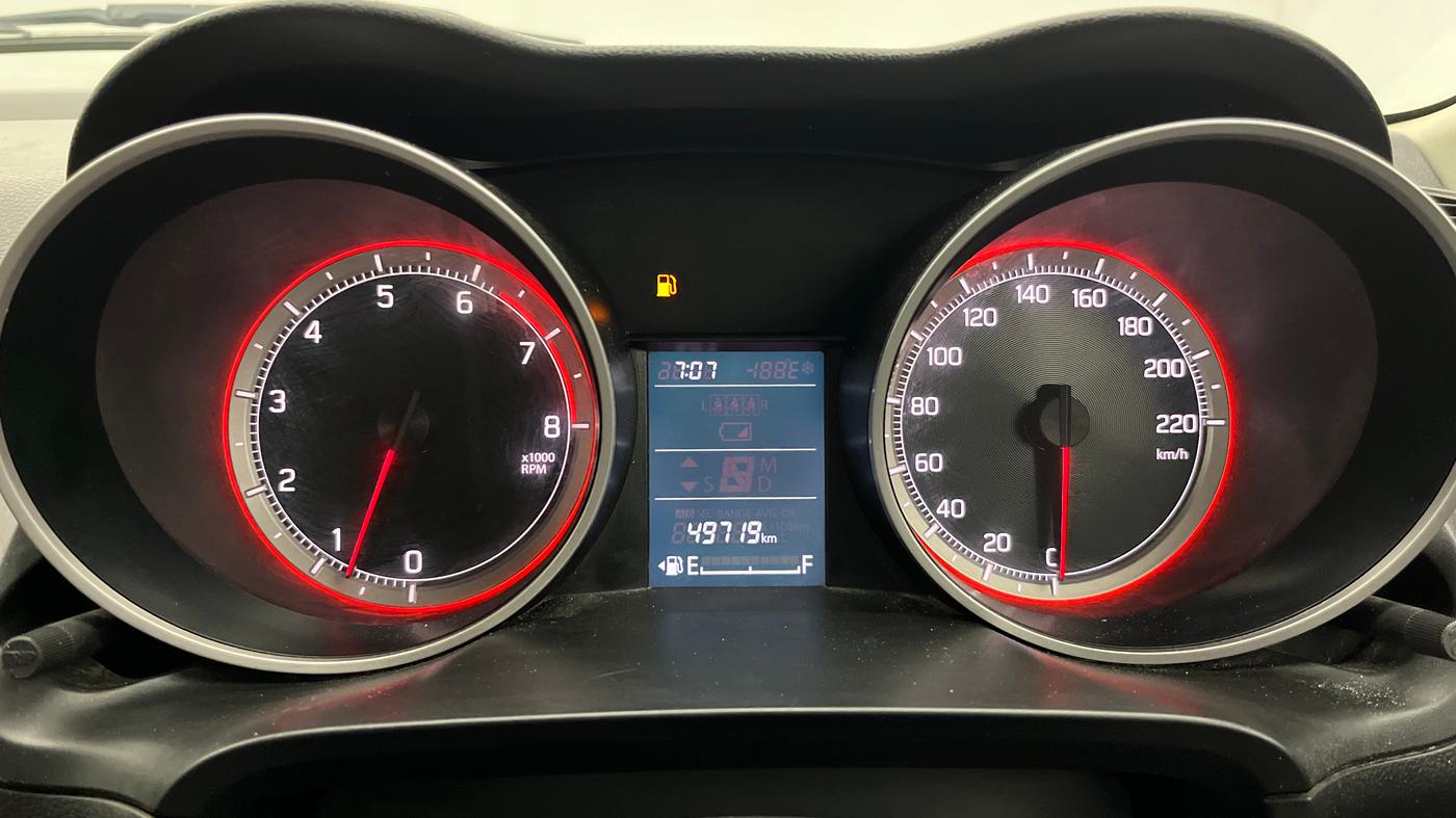 2018 Maruti Swift VXI, Petrol, Manual, 49,784 km, Odometer Image