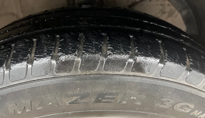 2018 Maruti Swift VXI, Petrol, Manual, 49,669 km, Right Front Tyre Tread