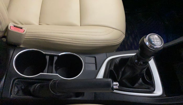 2016 Toyota Corolla Altis G PETROL, Petrol, Manual, 85,161 km, Gear Lever