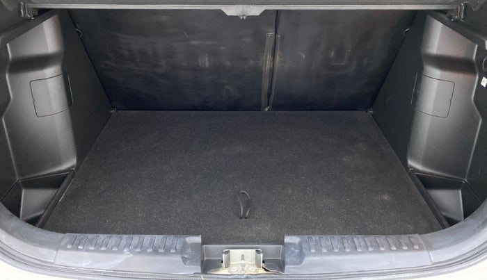 2018 Maruti Vitara Brezza ZDI + AMT, Diesel, Automatic, 89,994 km, Boot Inside