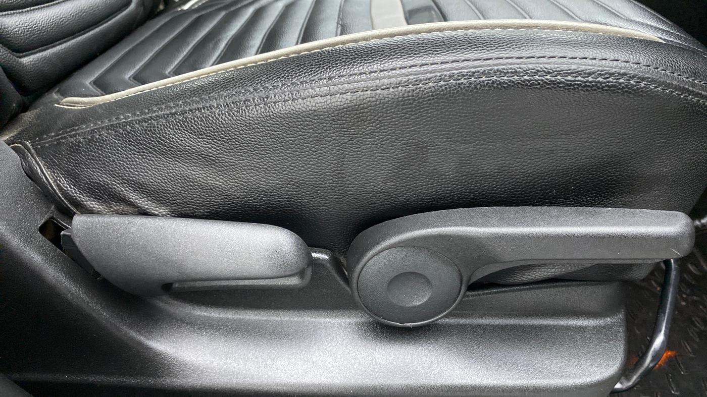 2018 Maruti Vitara Brezza ZDI + AMT, Diesel, Automatic, 89,994 km, Driver Side Adjustment Panel