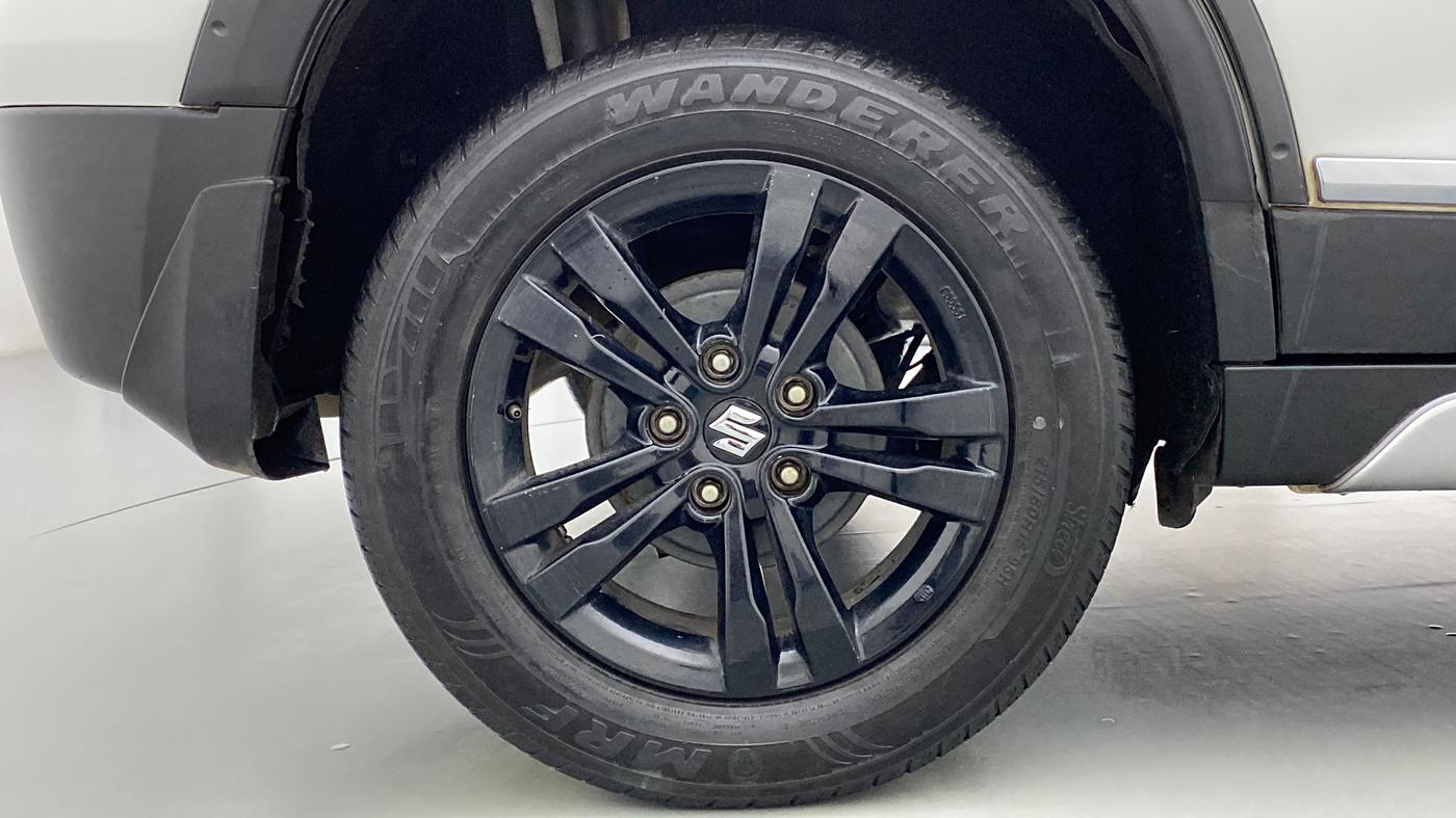 2018 Maruti Vitara Brezza ZDI + AMT, Diesel, Automatic, 89,994 km, Right Rear Wheel