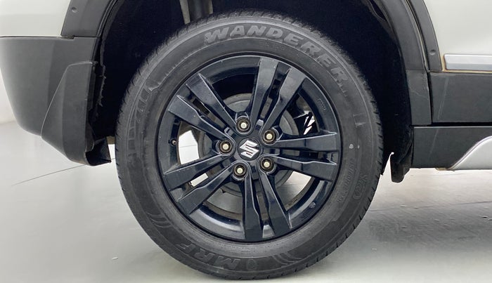 2018 Maruti Vitara Brezza ZDI + AMT, Diesel, Automatic, 89,994 km, Right Rear Wheel