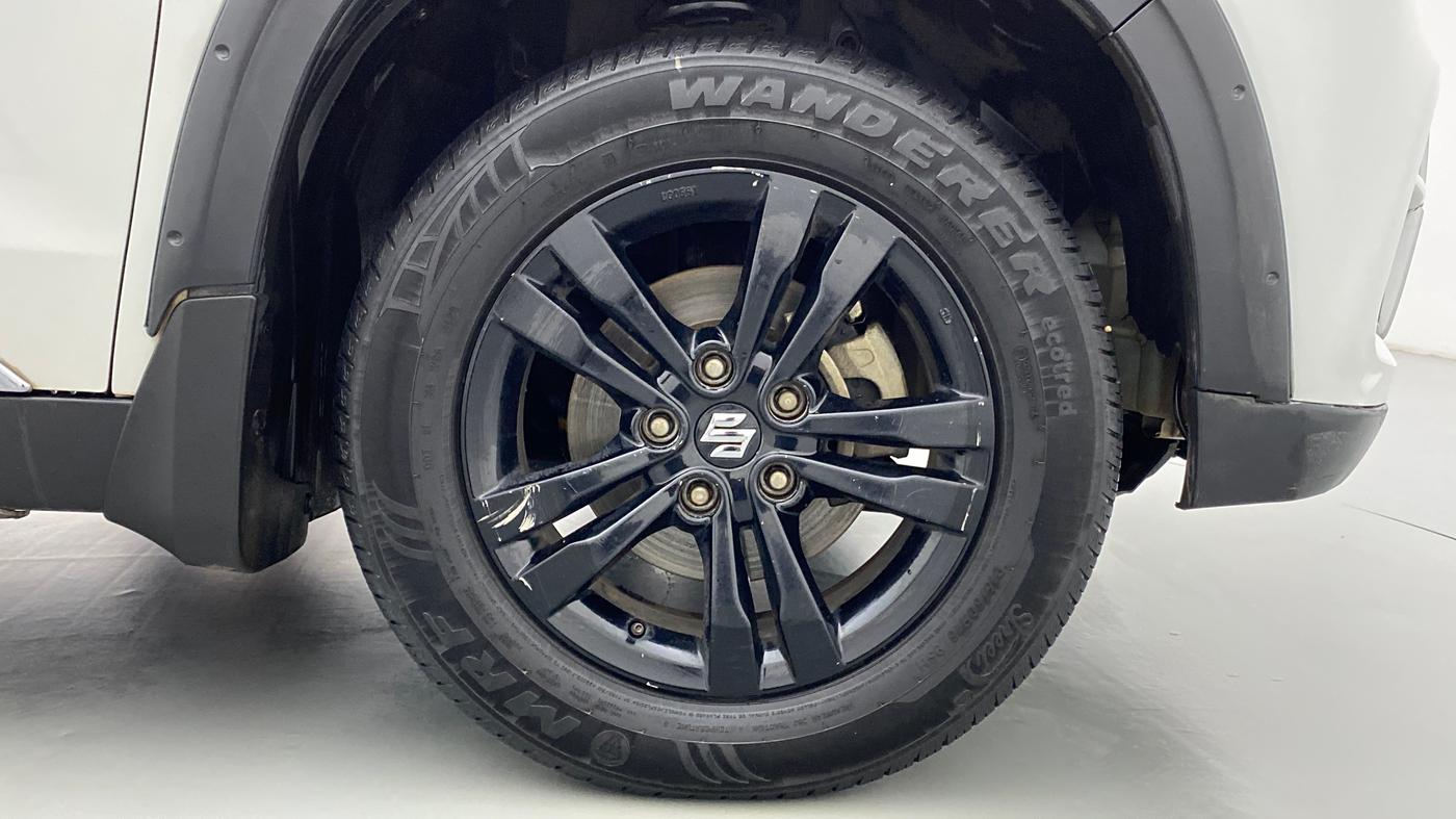2018 Maruti Vitara Brezza ZDI + AMT, Diesel, Automatic, 89,994 km, Right Front Wheel