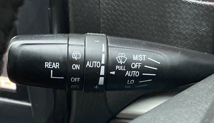 2018 Maruti Vitara Brezza ZDI + AMT, Diesel, Automatic, 89,994 km, Rain Sensing Wipers