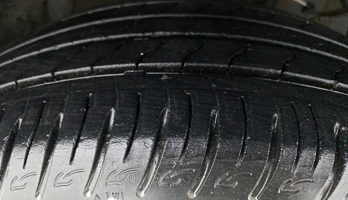 2018 Maruti Vitara Brezza ZDI + AMT, Diesel, Automatic, 89,994 km, Right Front Tyre Tread