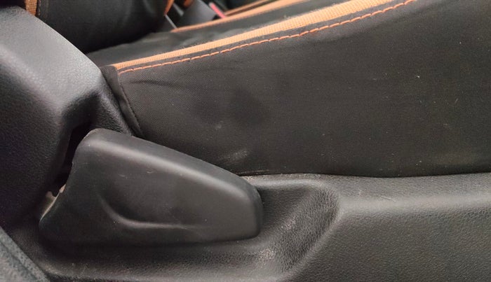 2017 Renault Kwid CLIMBER 1.0 AMT, Petrol, Automatic, 86,070 km, Driver Side Adjustment Panel