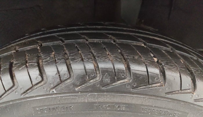 2017 Renault Kwid CLIMBER 1.0 AMT, Petrol, Automatic, 86,070 km, Left Rear Tyre Tread