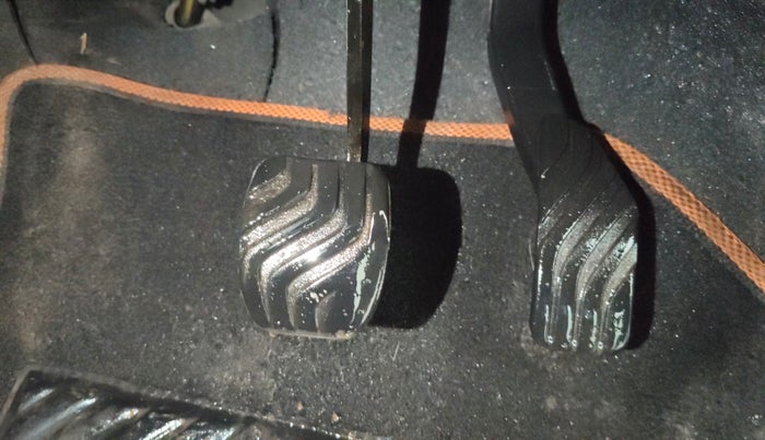 2017 Renault Kwid CLIMBER 1.0 AMT, Petrol, Automatic, 86,070 km, Pedals