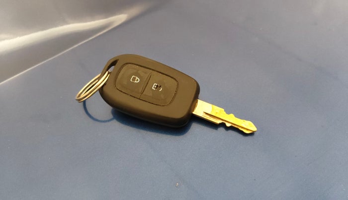 2017 Renault Kwid CLIMBER 1.0 AMT, Petrol, Automatic, 86,070 km, Key Close Up