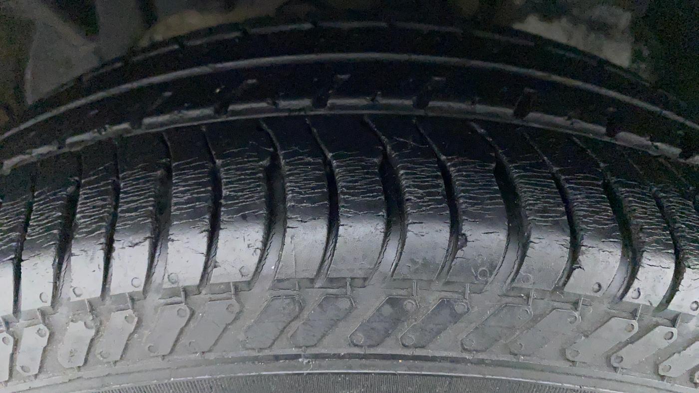 2017 Ford Ecosport 1.5 TITANIUM TI VCT, Petrol, Manual, 32,511 km, Right Rear Tyre Tread