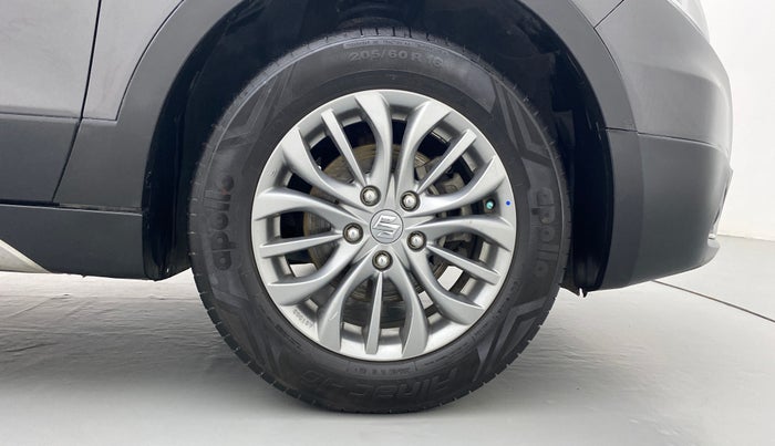 2017 Maruti S Cross ZETA 1.3, Diesel, Manual, 83,970 km, Right Front Wheel