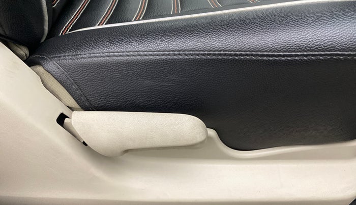 2019 Maruti Celerio ZXI, CNG, Manual, 50,436 km, Driver Side Adjustment Panel