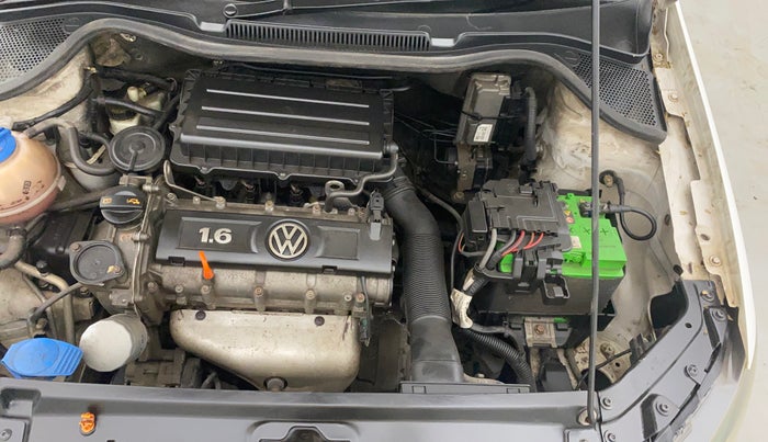 2012 Volkswagen Vento HIGHLINE 1.6 MPI, Petrol, Manual, 1,07,051 km, Engine View - Left