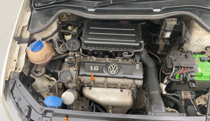 2012 Volkswagen Vento HIGHLINE 1.6 MPI, Petrol, Manual, 1,07,051 km, Engine View - Right