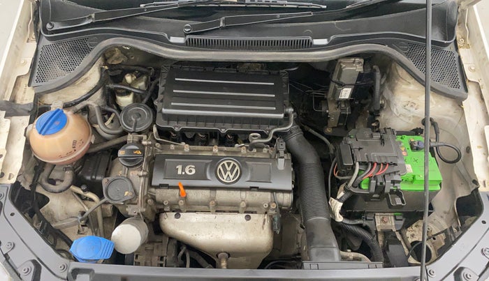2012 Volkswagen Vento HIGHLINE 1.6 MPI, Petrol, Manual, 1,07,051 km, Engine View