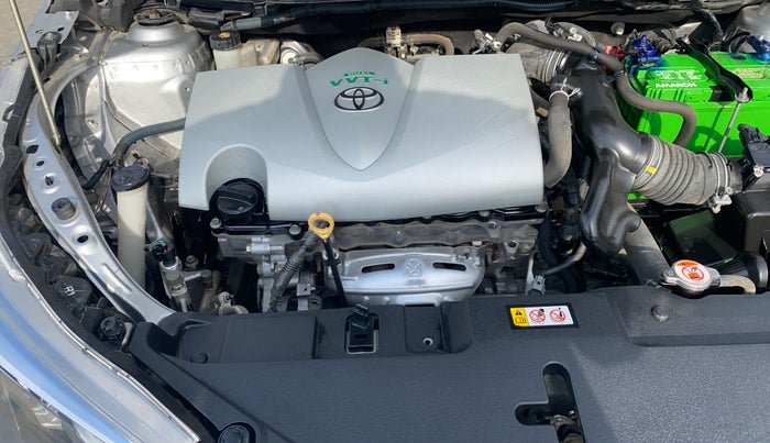 2018 Toyota YARIS V CVT, Petrol, Automatic, 59,425 km, Engine View - Right