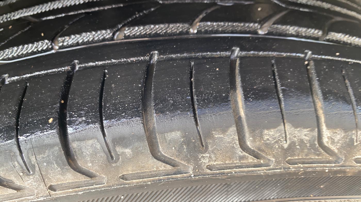 2018 Toyota YARIS V CVT, Petrol, Automatic, 59,425 km, Left Front Tyre Tread