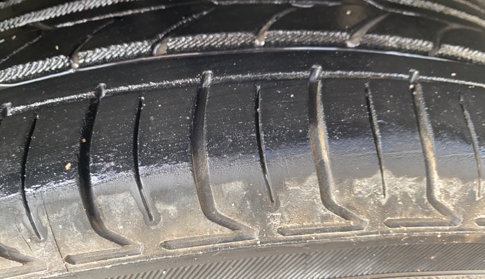 2018 Toyota YARIS V CVT, Petrol, Automatic, 59,425 km, Left Front Tyre Tread