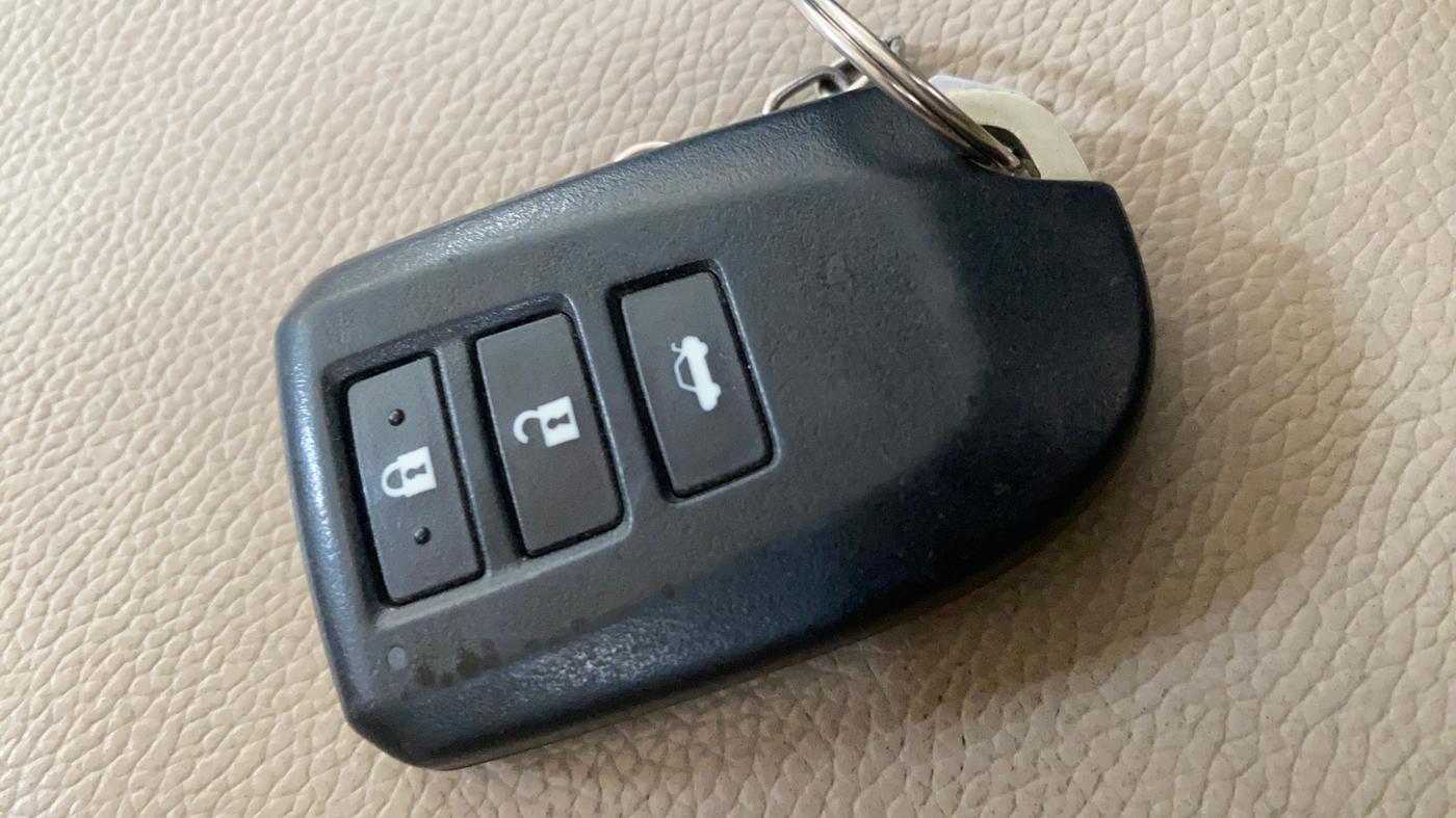 2018 Toyota YARIS V CVT, Petrol, Automatic, 59,425 km, Key Close Up