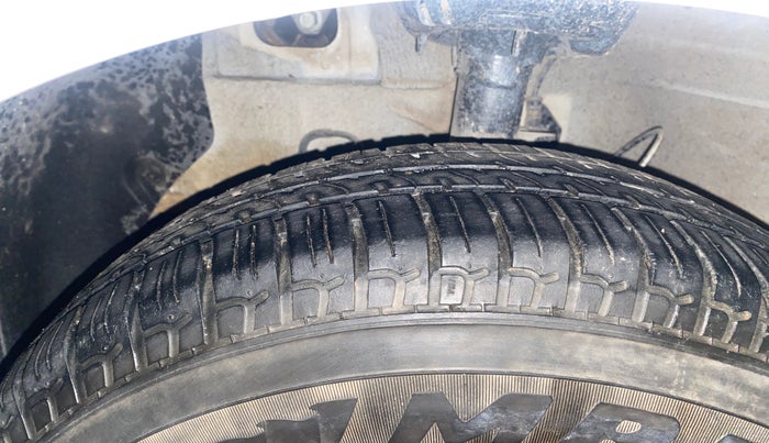 2019 Hyundai NEW SANTRO ERA, Petrol, Manual, 70,997 km, Left Front Tyre Tread