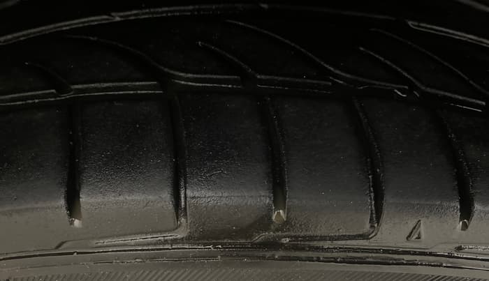 2013 Ford Ecosport TITANIUM 1.5L DIESEL, Diesel, Manual, 53,007 km, Left Front Tyre Tread