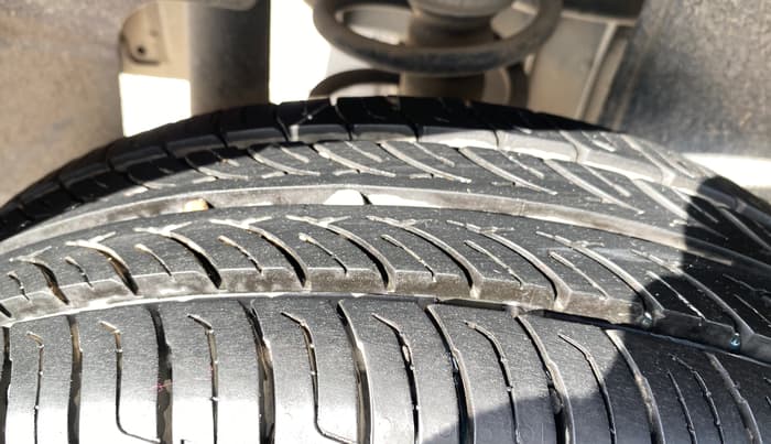 2017 Tata Nano TWIST XTA, Petrol, Automatic, 25,124 km, Right Rear Tyre Tread