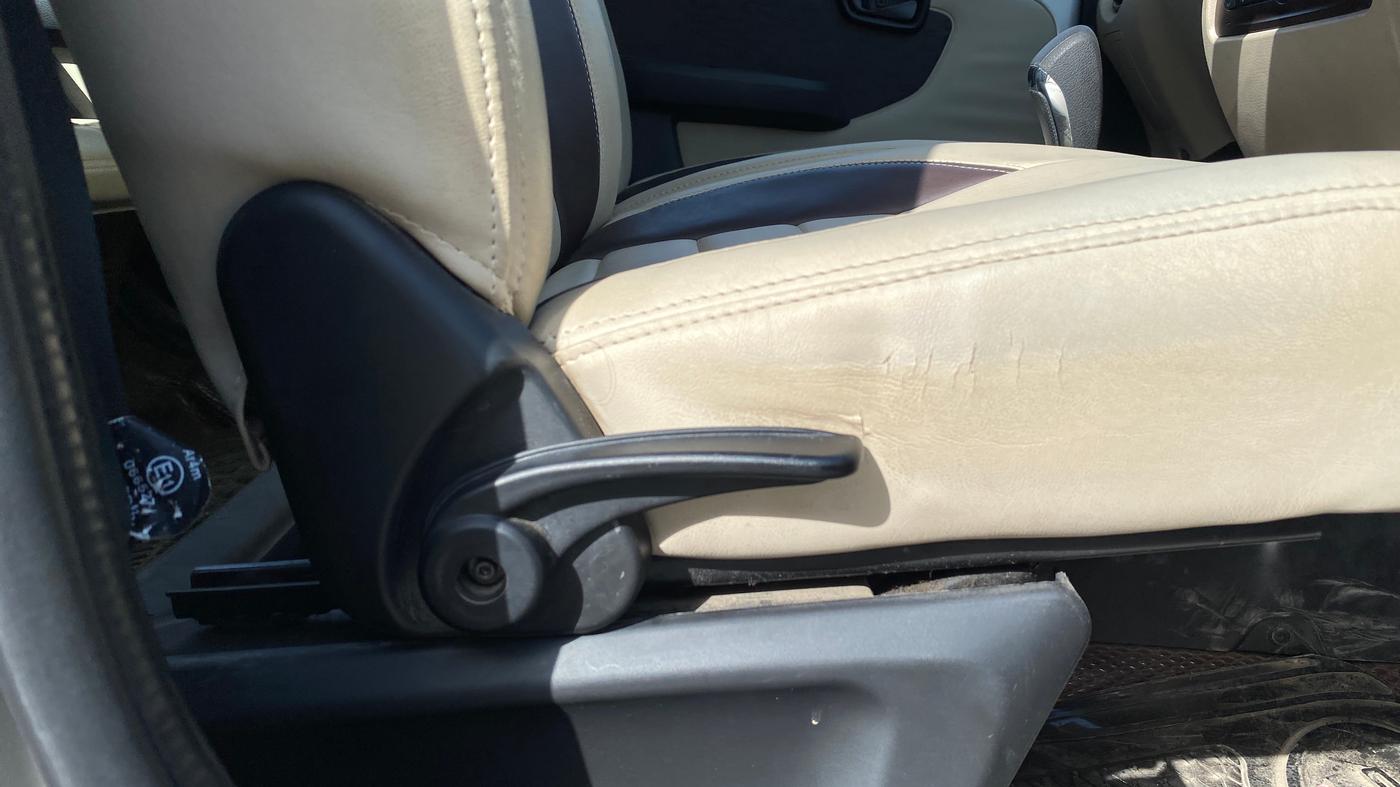 2017 Tata Nano TWIST XTA, Petrol, Automatic, 25,124 km, Driver Side Adjustment Panel