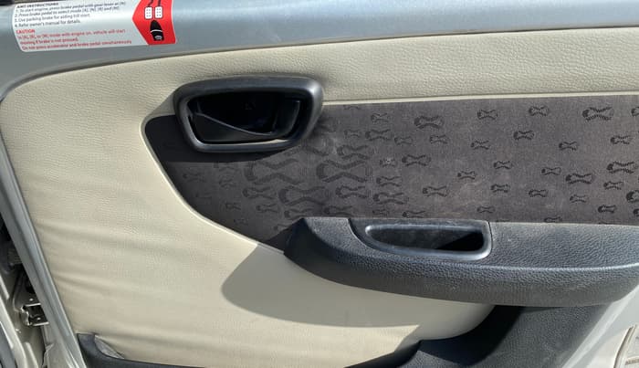 2017 Tata Nano TWIST XTA, Petrol, Automatic, 25,124 km, Driver Side Door Panels Control