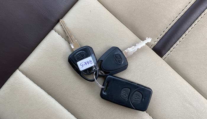 2017 Tata Nano TWIST XTA, Petrol, Automatic, 25,124 km, Key Close Up