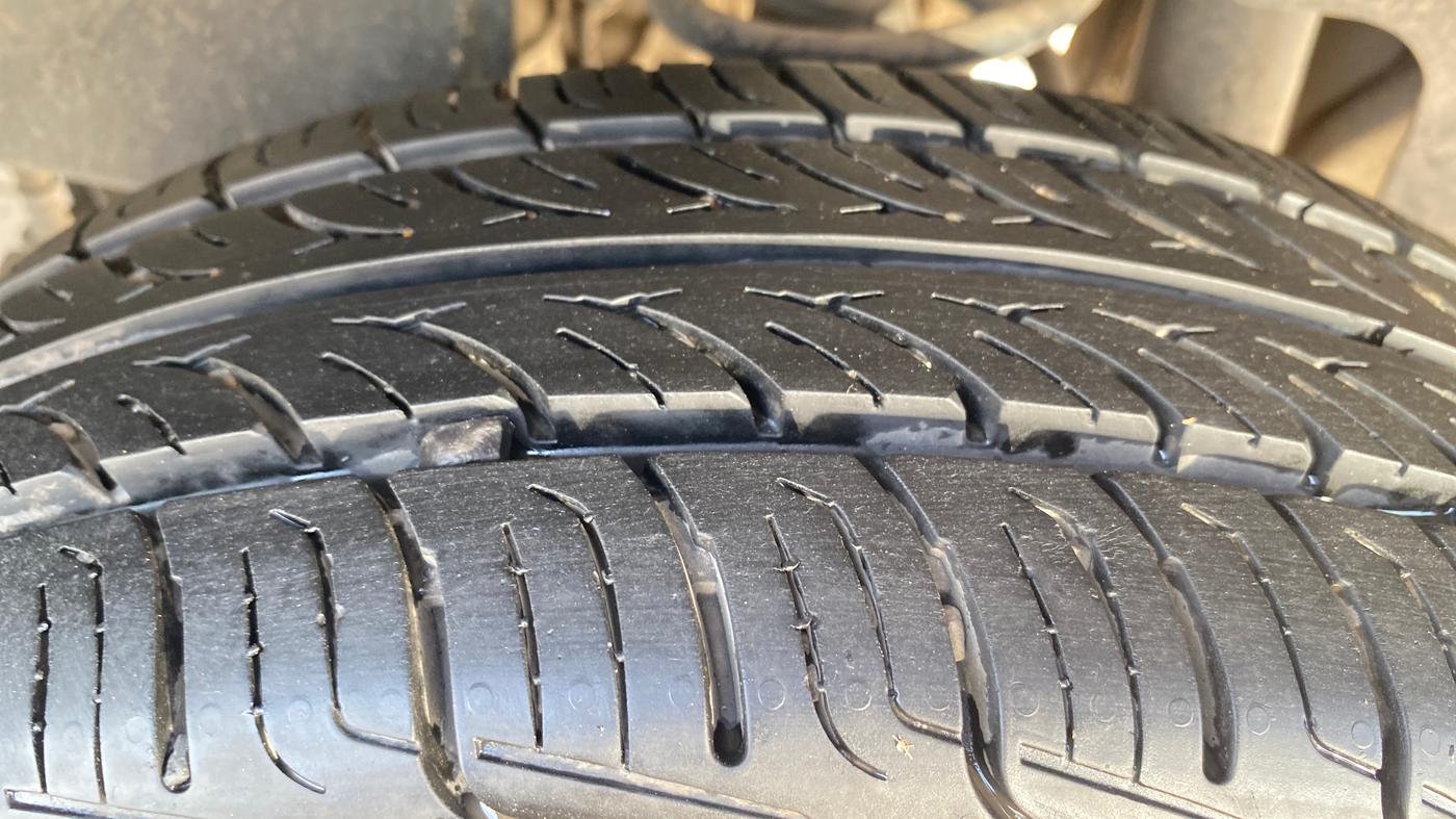2017 Tata Nano TWIST XTA, Petrol, Automatic, 25,124 km, Left Rear Tyre Tread