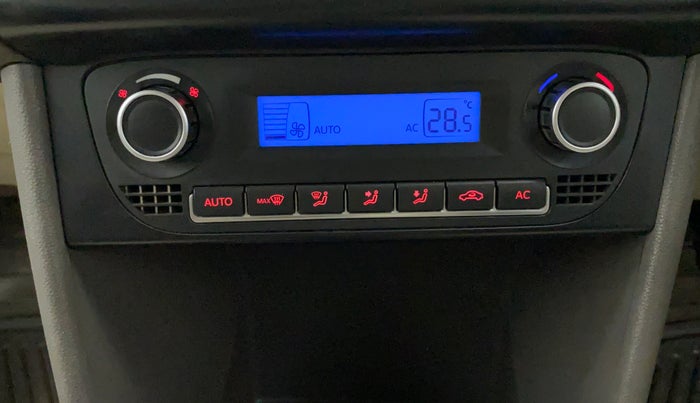 2011 Volkswagen Vento HIGHLINE PETROL, Petrol, Manual, 16,963 km, Automatic Climate Control