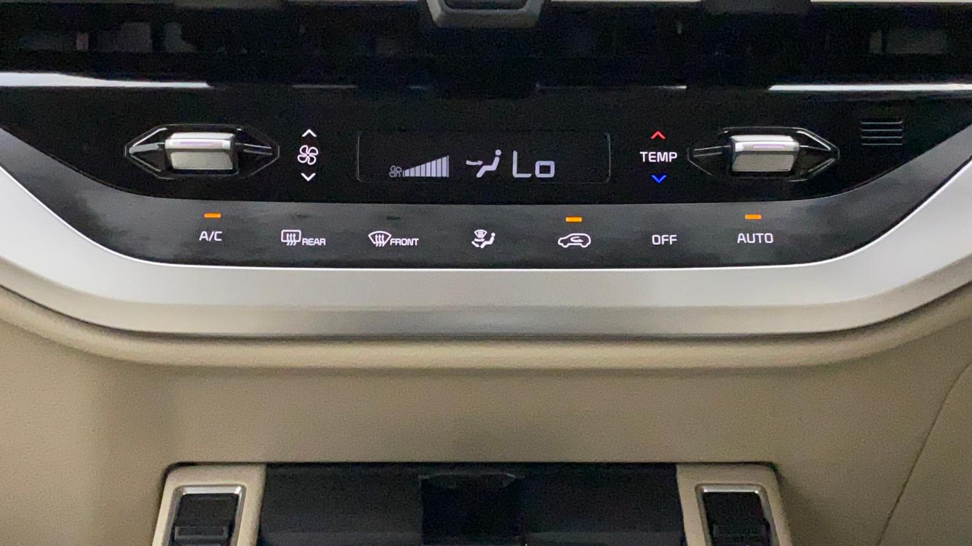 2022 KIA CARENS LUXURY PLUS 1.4 PETROL 7 STR, Petrol, Manual, 15,197 km, Automatic Climate Control