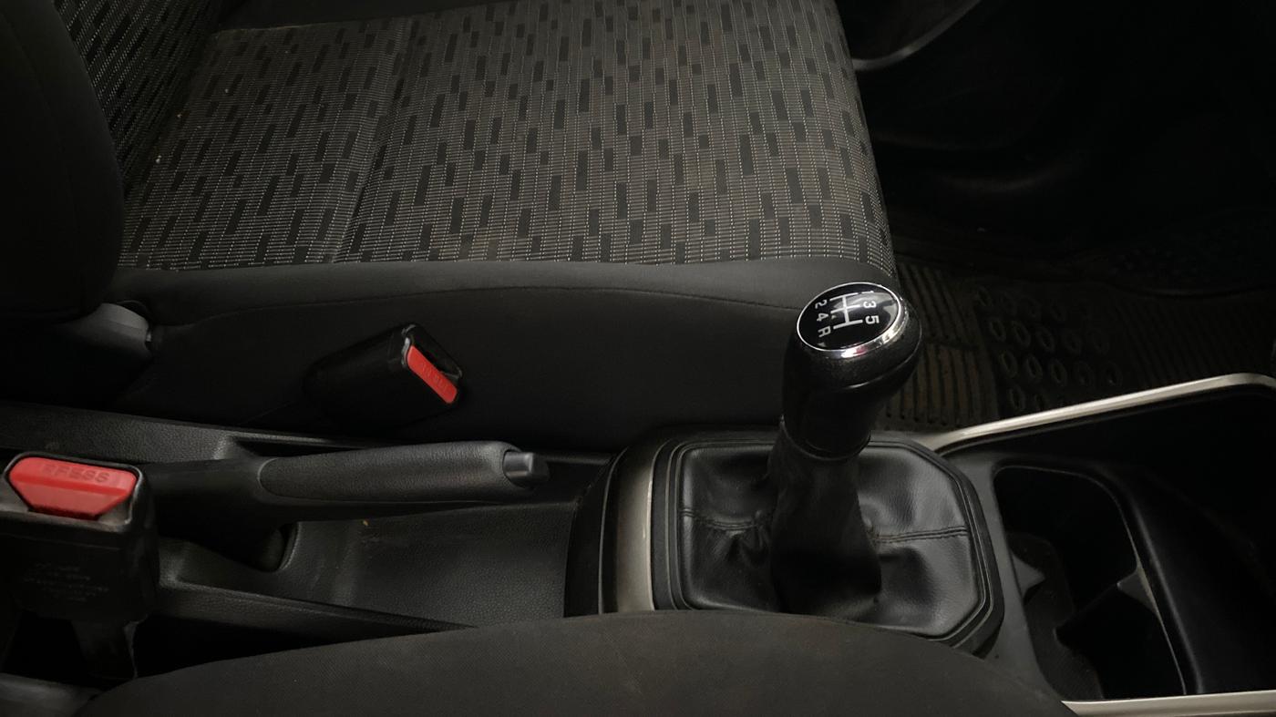 2018 Maruti IGNIS SIGMA 1.2, Petrol, Manual, 20,242 km, Gear Lever
