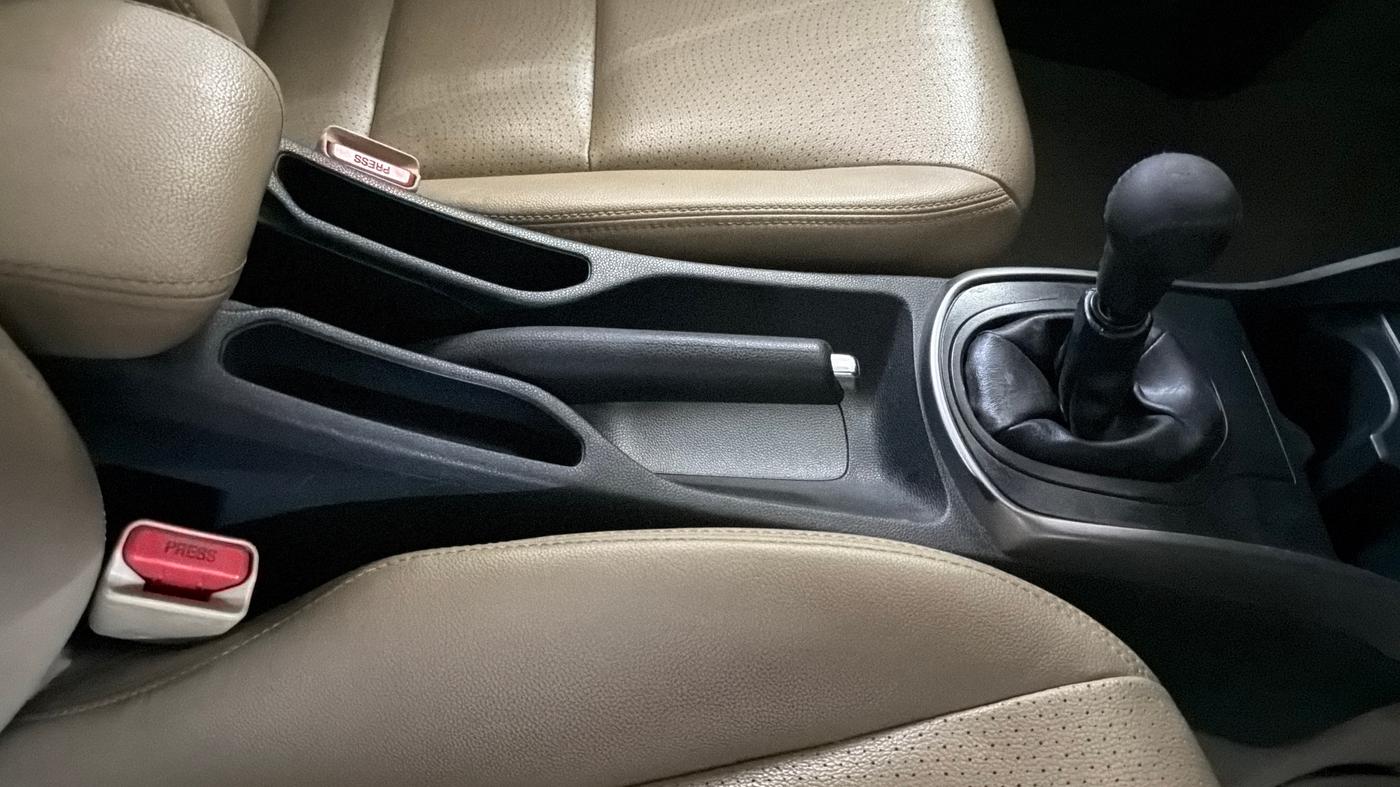 2014 Honda City 1.5L I-VTEC VX, Petrol, Manual, 1,02,193 km, Gear Lever