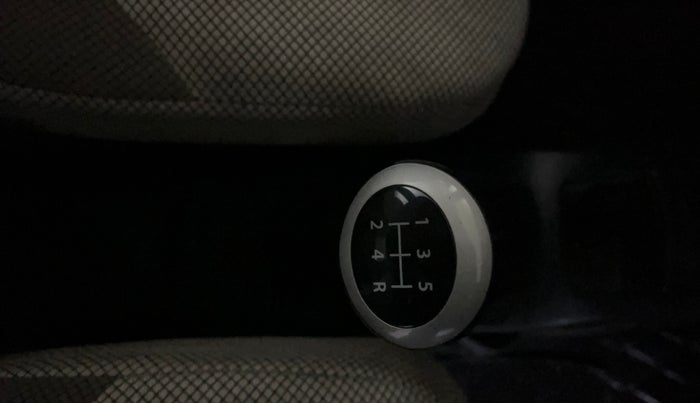 2014 Maruti Wagon R 1.0 VXI, Petrol, Manual, 48,418 km, Gear Lever