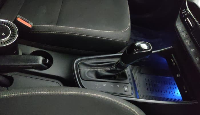 2022 Hyundai NEW I20 ASTA (O) 1.2 AT, Petrol, Automatic, 38,553 km, Gear Lever